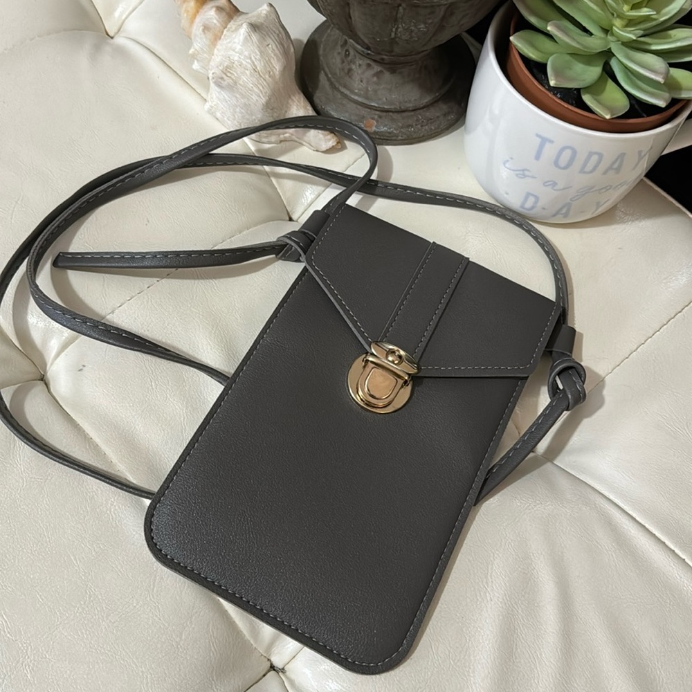 Like New Cell Phone/Purse Crossbody-Adjustable Strap-Gray